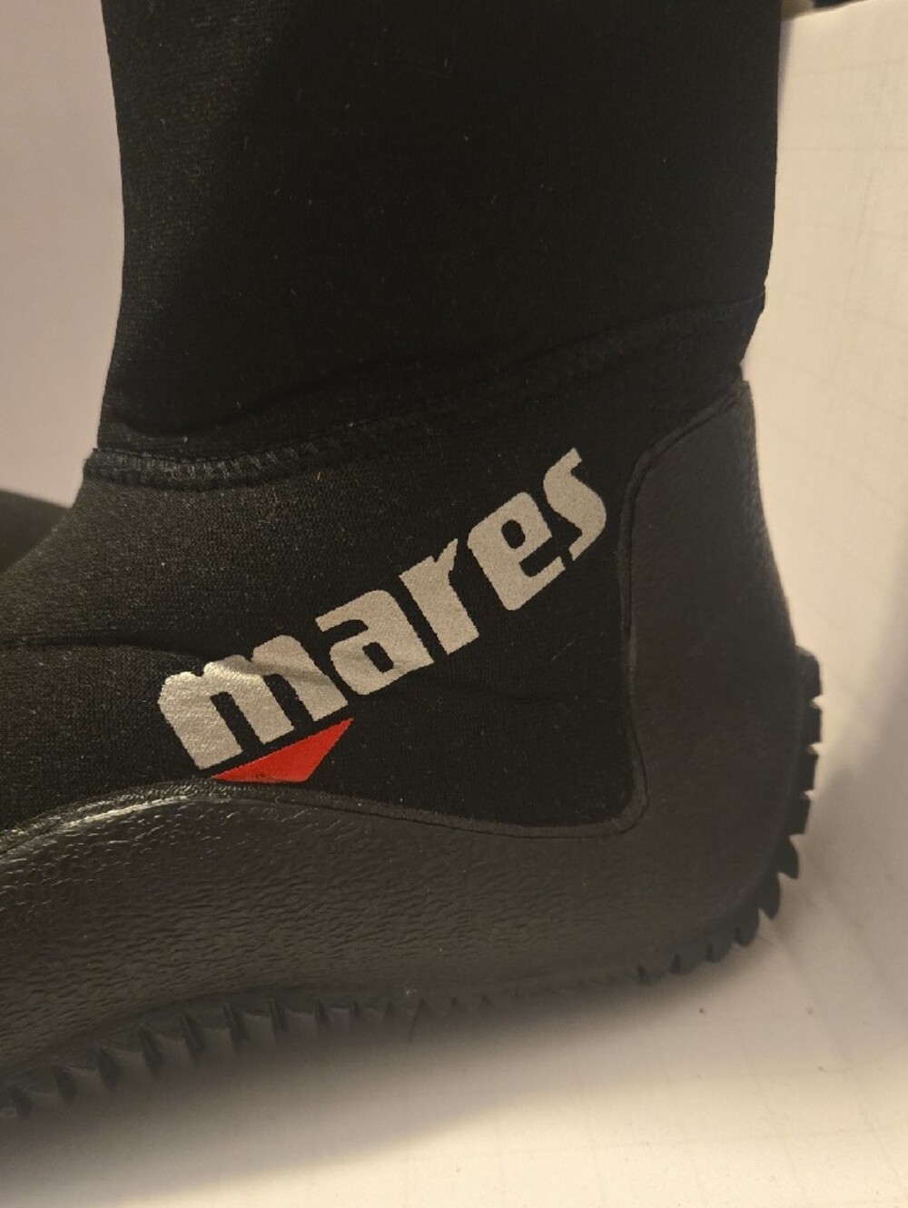 Mares Women's Black Neoprene Dive Boots Size 6 - Picture 2 of 13
